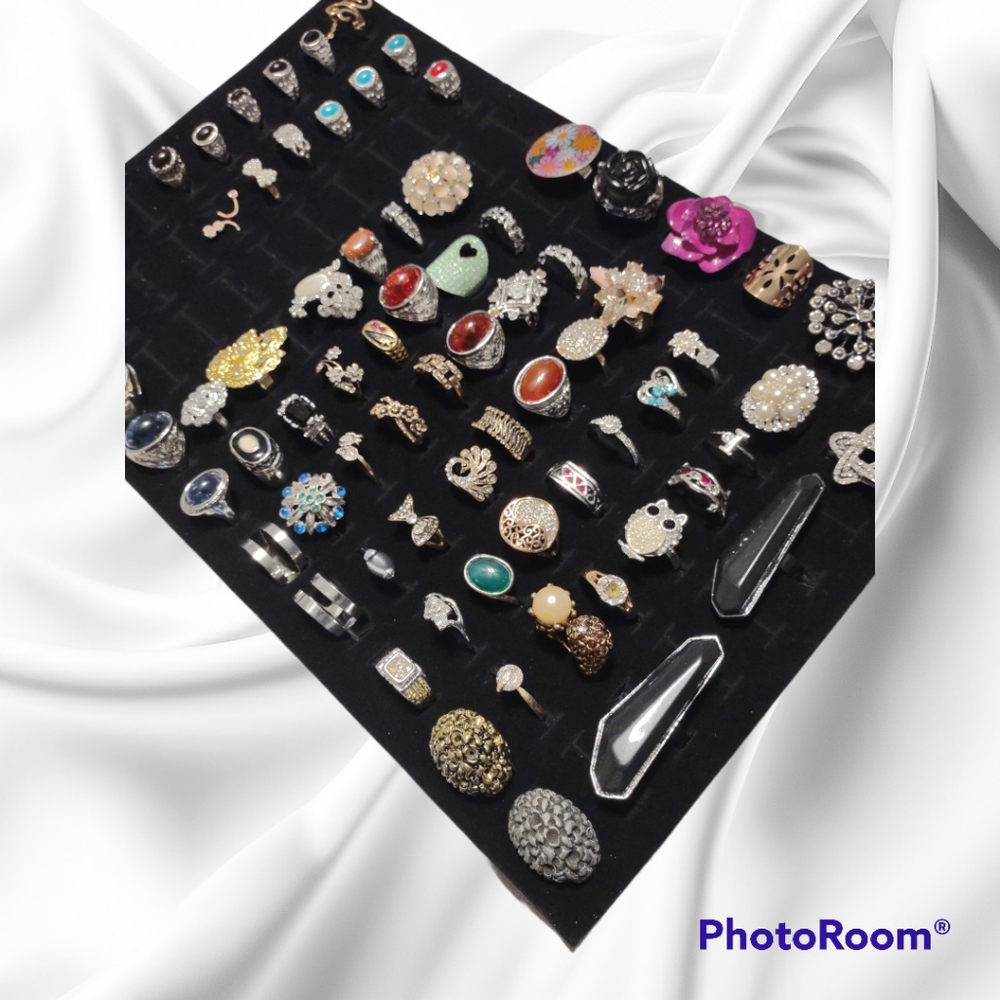 73 pcs Assorted Rings Sizes 5-5.75 & 8-8.75 - Picture 2 of 3